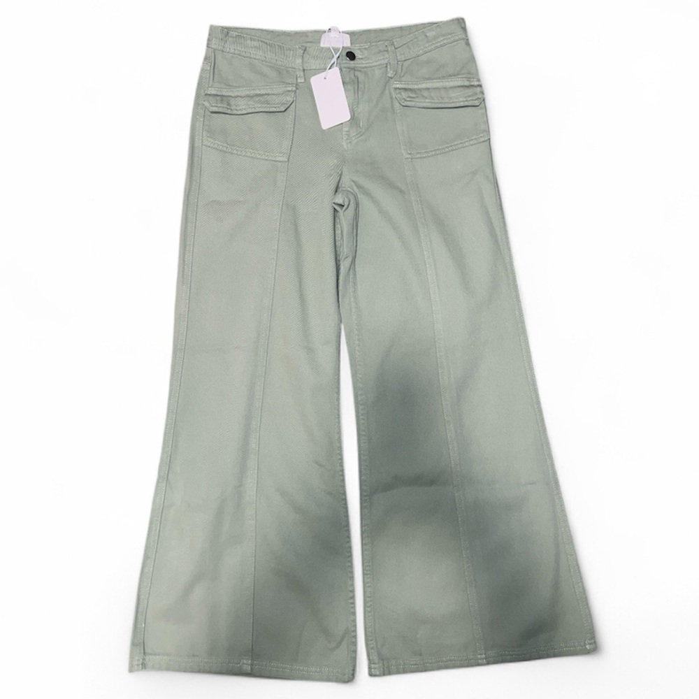 Mid-Rise Wide Leg Cargo Trousers in Sage Green - Picture 3 of 8